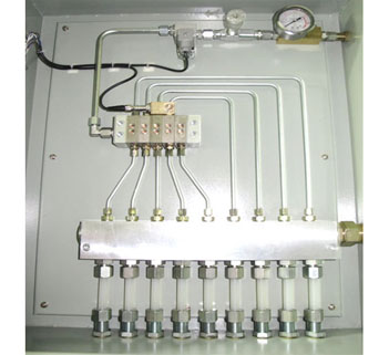 ABL03油氣潤滑系統(tǒng)之分站(不帶氣源處理裝置) ABL03油氣潤滑系統(tǒng)之分站(不帶氣源處理裝置)